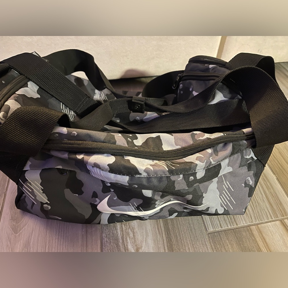 Nike duffel bag